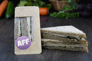 CHICKEN SALAD & MAYO SANDWICH